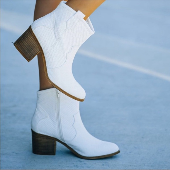 Vici Shoes - VICI Unite White bootie